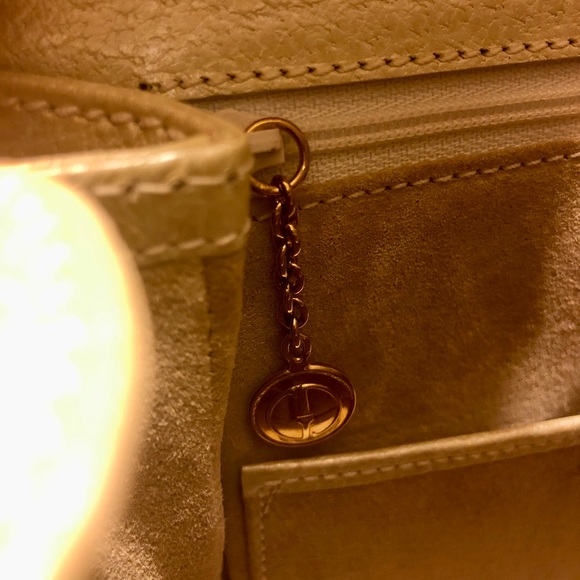 ✨SOLD✨Auth GUCCI Vintage Bamboo Top Handle Bag with Compact Mirror Cream - Picture 9 of 12